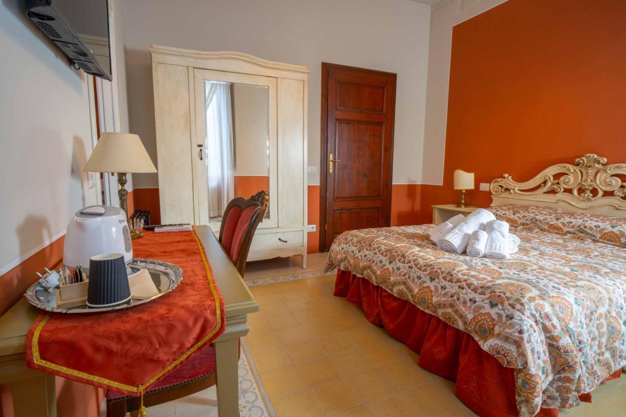 Il Buen Retiro Hotel ลุคคา ภายนอก รูปภาพ