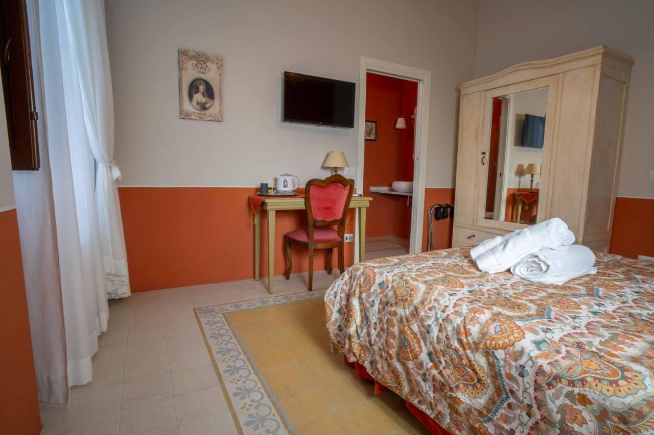 Il Buen Retiro Hotel ลุคคา ภายนอก รูปภาพ